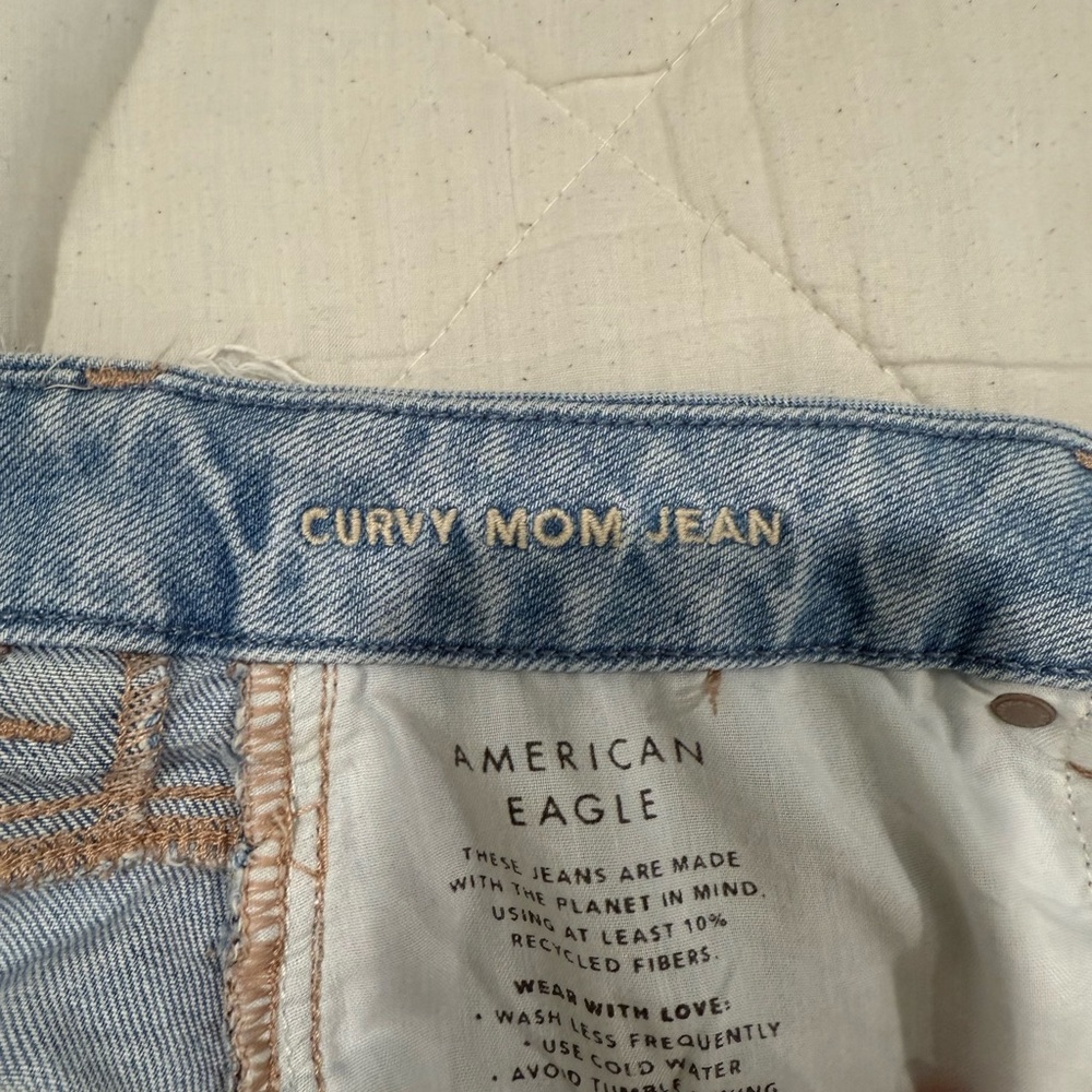 American Eagle Outfitters Curvy Mom Jeans - Denim Blue
